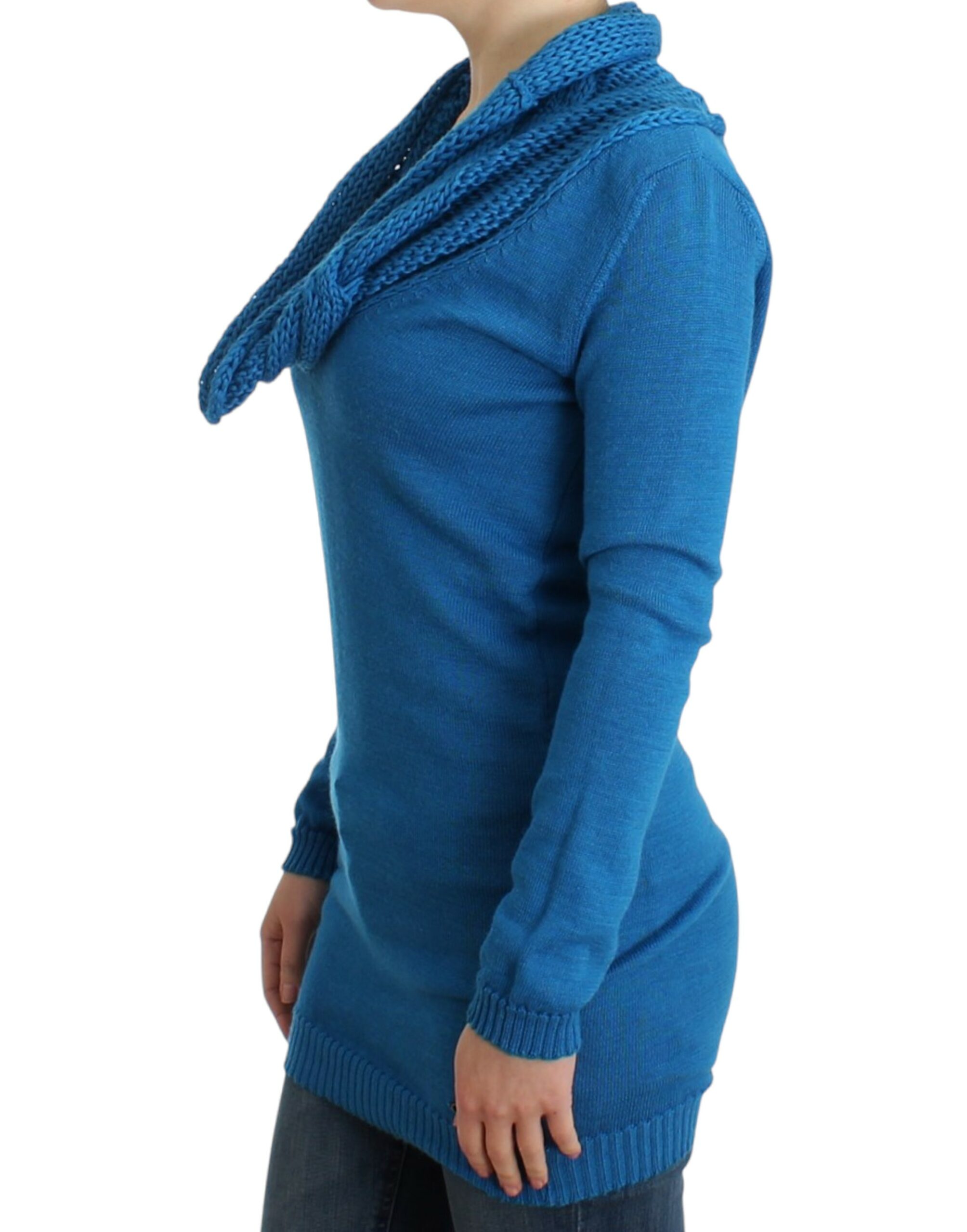 Chic Blue Scoop Neck Knit Sweater hover