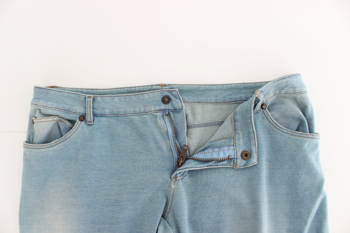 Elegant Light Blue Capri Jeans