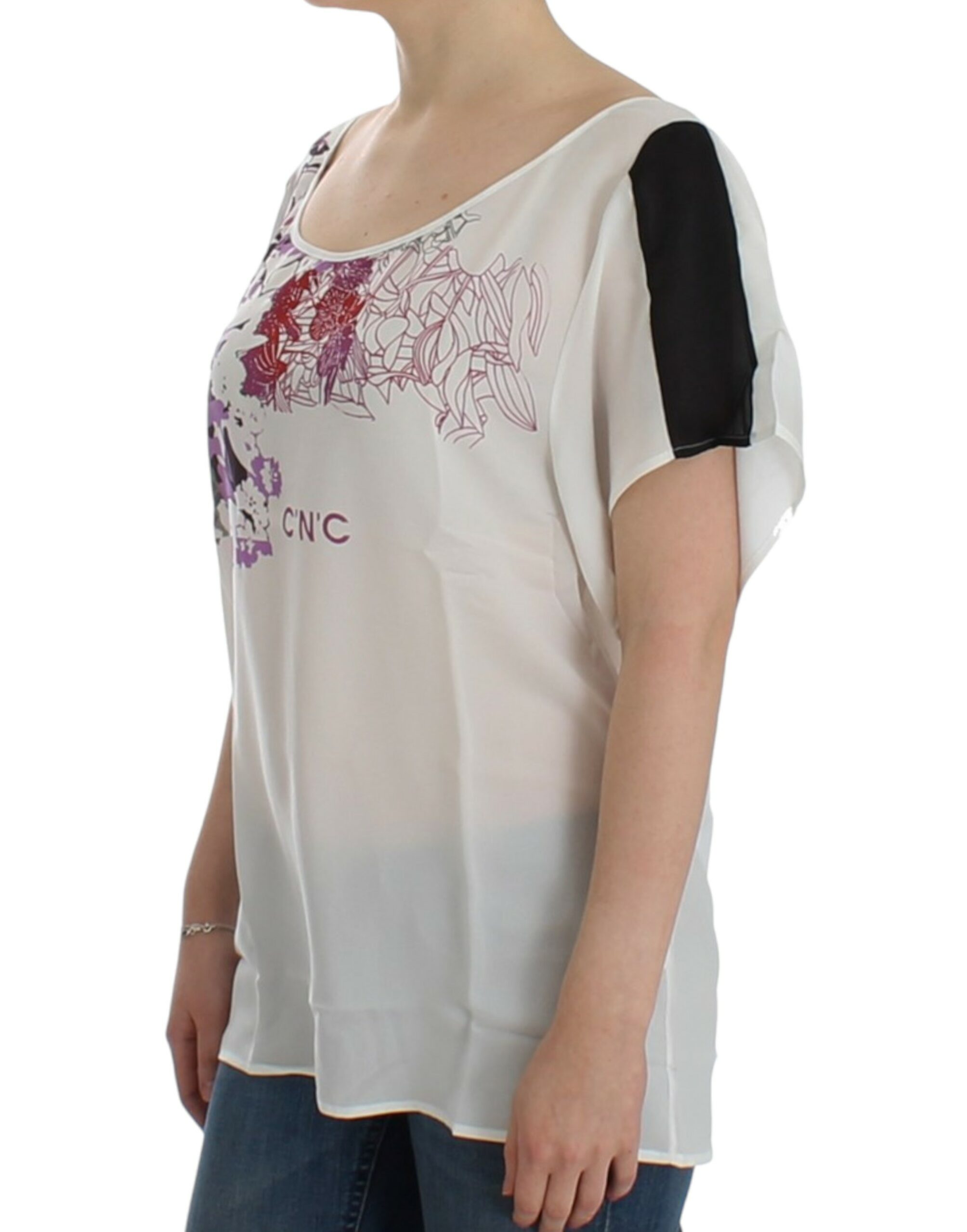 Chic White V-Neck Motive Print Tee hover