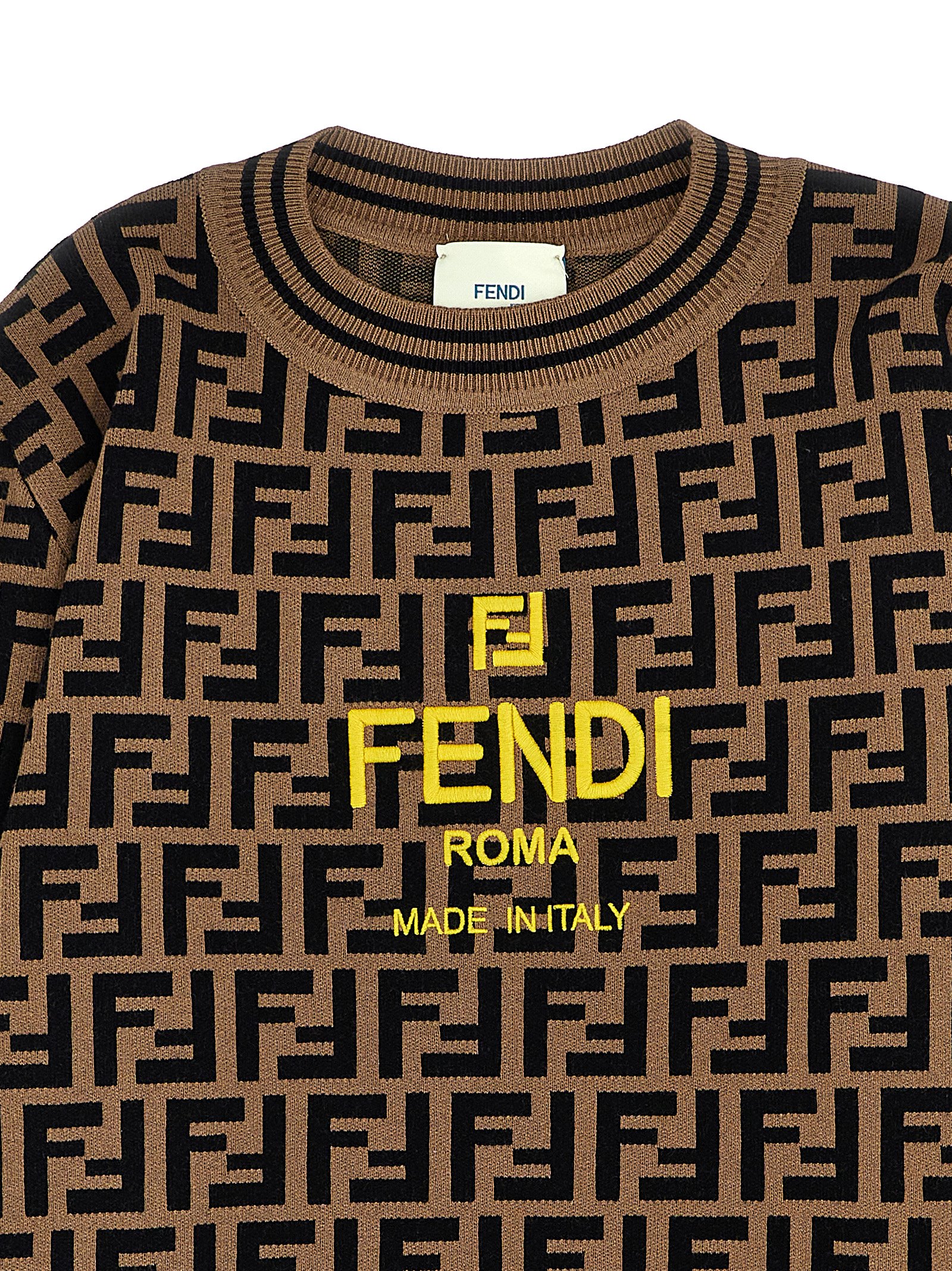 Logo sweater