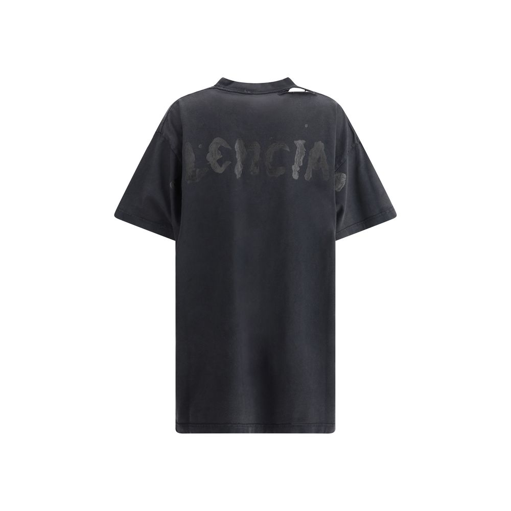 Oversized T-shirt hover