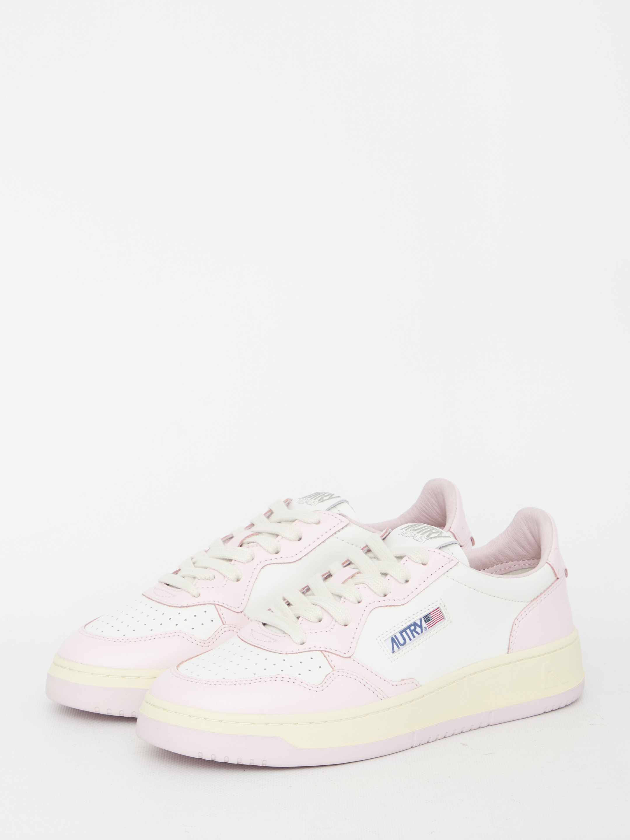 Medalist sneakers 