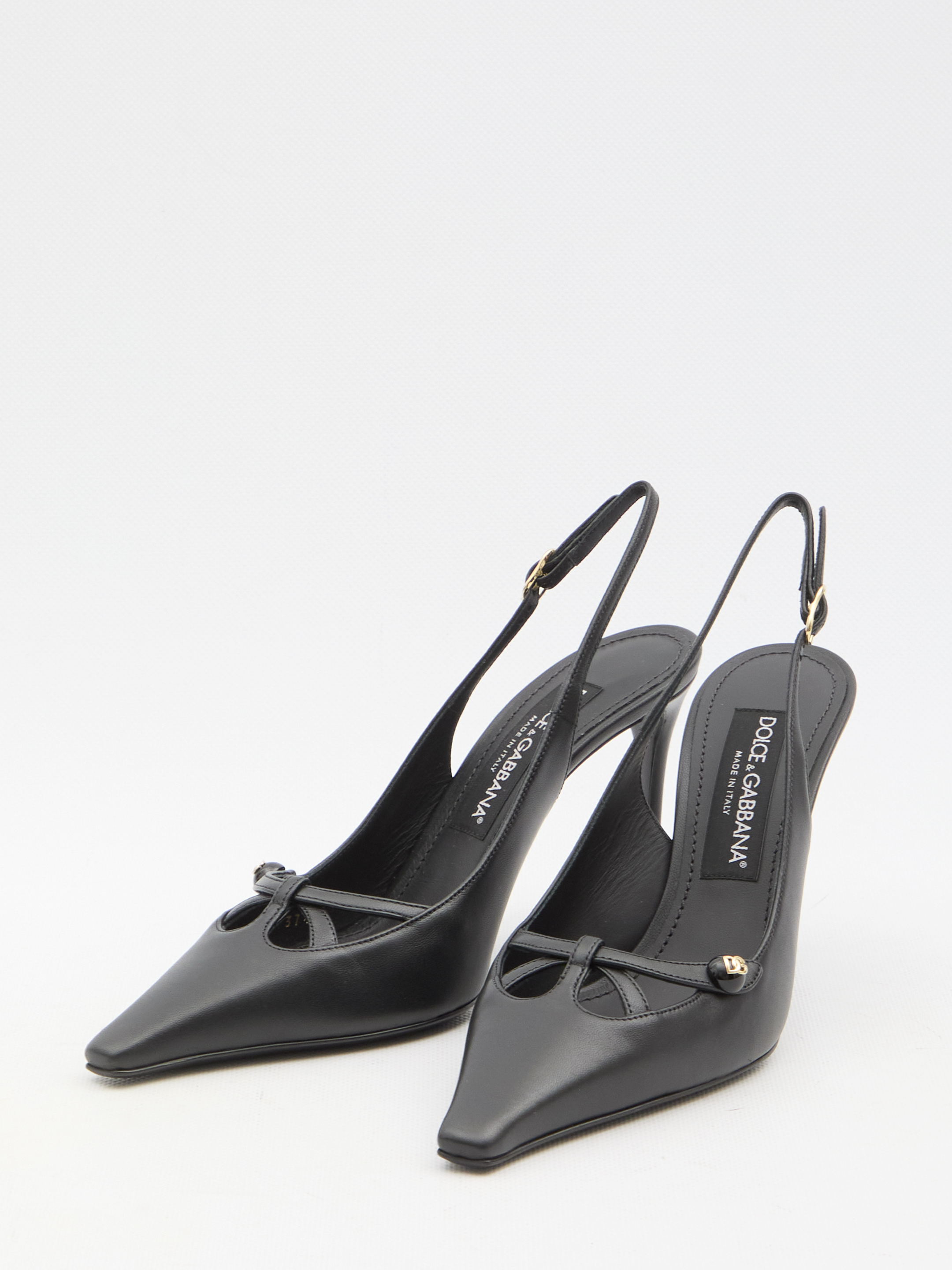 DG logo slingback hover