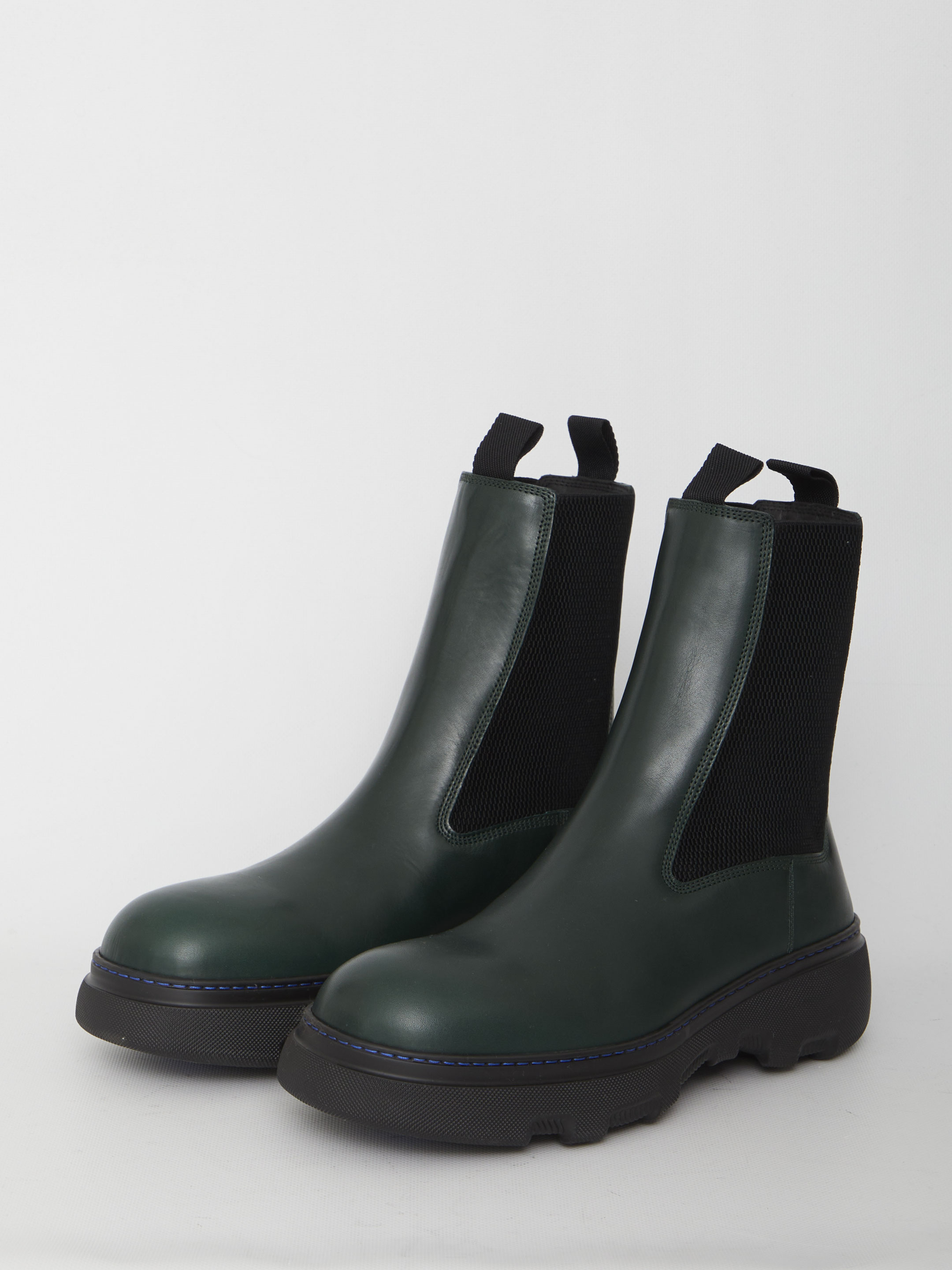 Creeper Chelsea boots hover