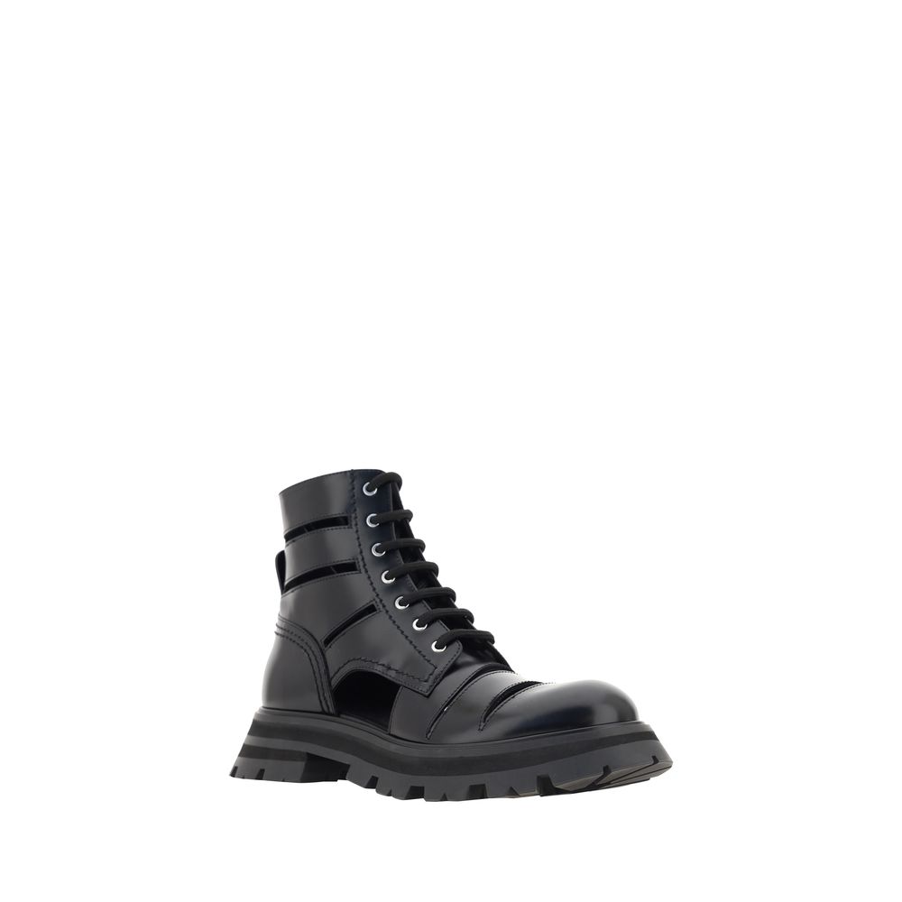 Wander Combat Boots hover