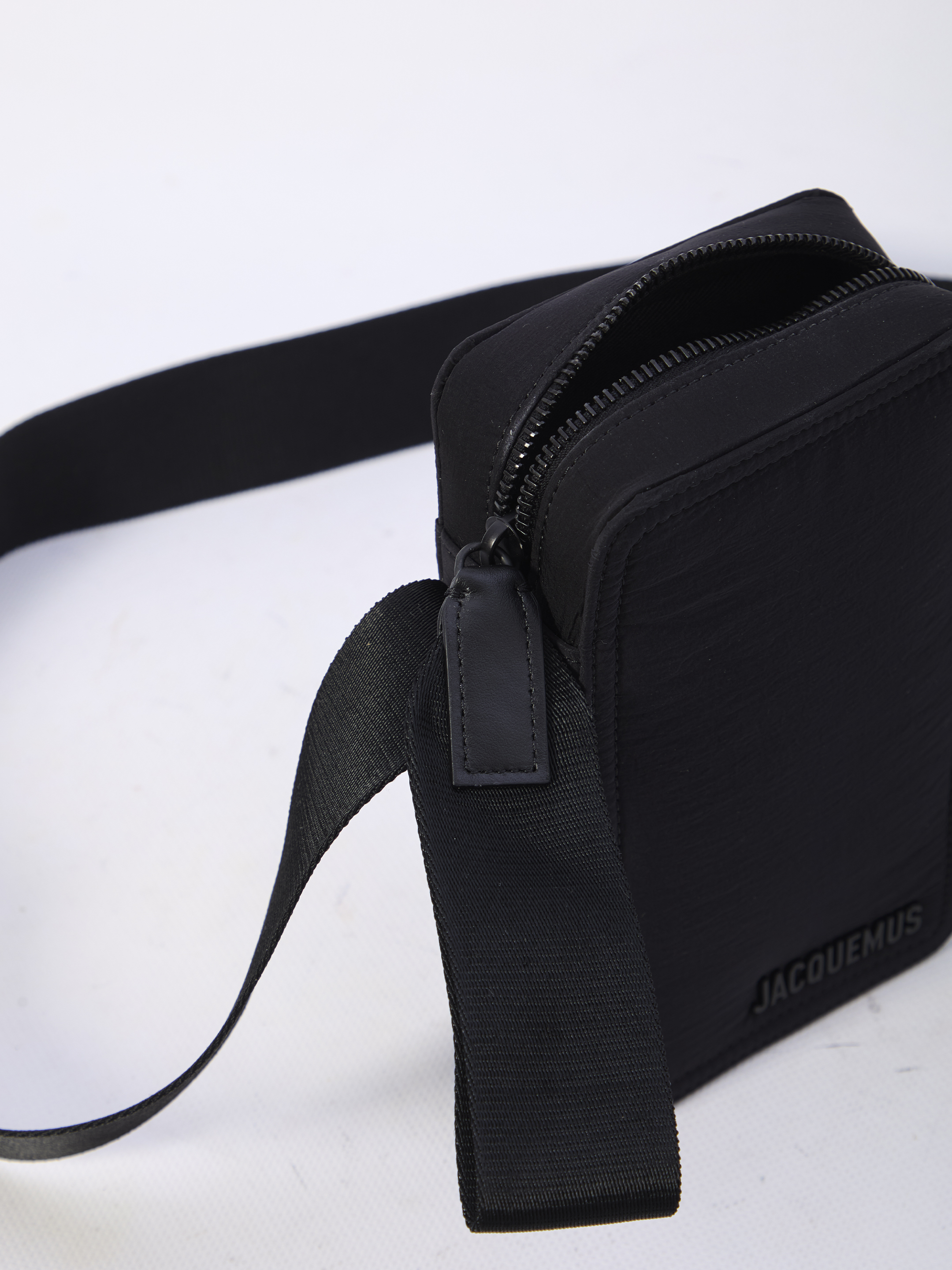 Vertical Cuerda crossbody bag